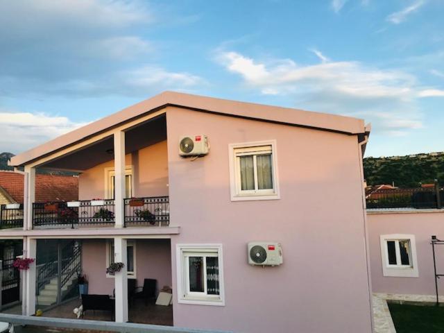 Apartman Mona Podgorica Esterno foto