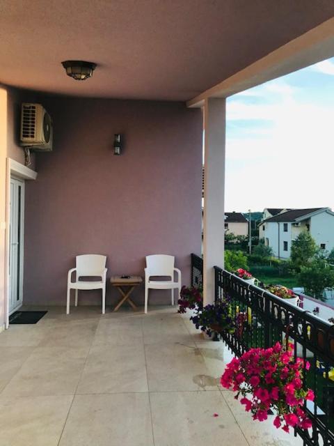 Apartman Mona Podgorica Esterno foto