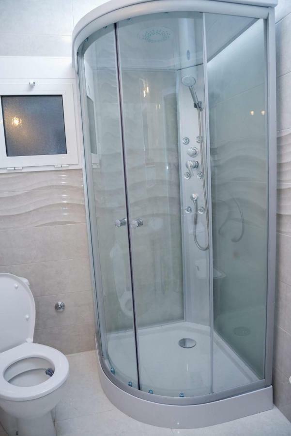 Apartman Mona Podgorica Esterno foto